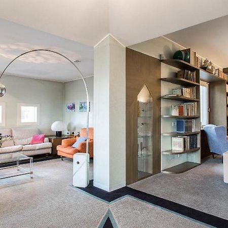 Roomy Apartment Duomo & San Babila Милано Екстериор снимка