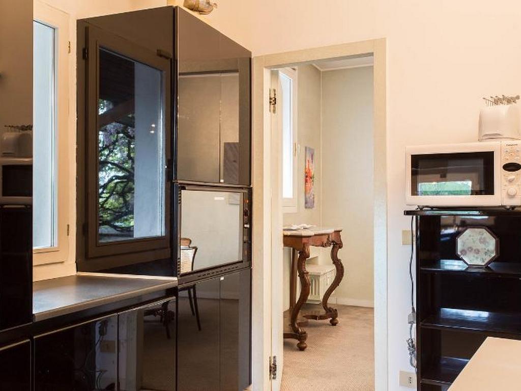 Roomy Apartment Duomo & San Babila Милано Екстериор снимка
