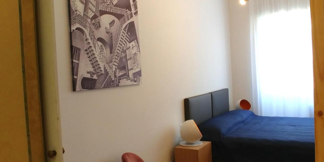 Roomy Apartment Duomo & San Babila Милано Екстериор снимка